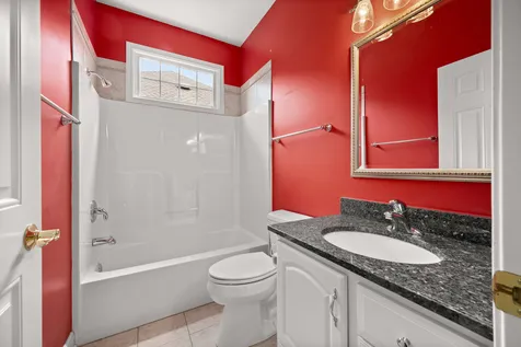 223 Quinlan Avenue Dekalb IL 60115