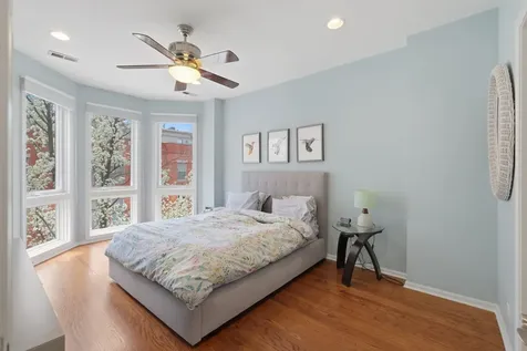 449 North Clinton Street Chicago IL 60654