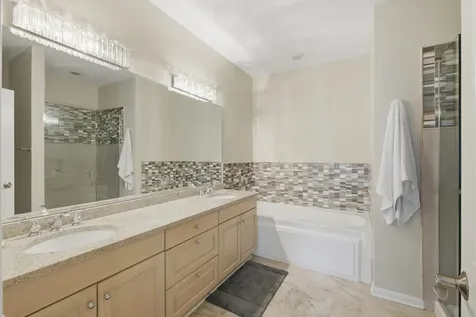 449 North Clinton Street Chicago IL 60654