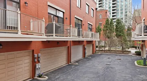 449 North Clinton Street Chicago IL 60654