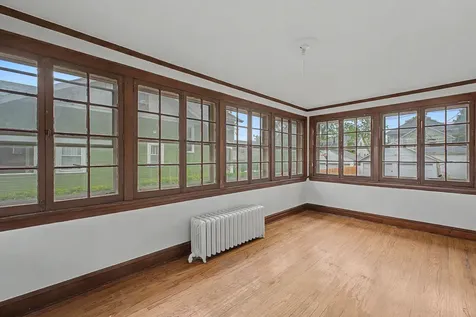 24 North Belmont Avenue Arlington Heights IL 60004