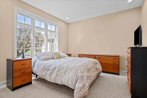 5399 South Pointe Court Long Grove IL 60047