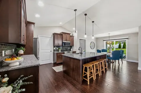 6007 Roughleaf Avenue Bloomington IL 61705