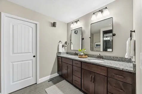 6007 Roughleaf Avenue Bloomington IL 61705