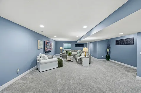 6007 Roughleaf Avenue Bloomington IL 61705