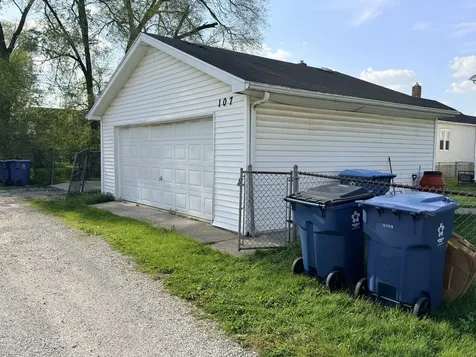 107 155TH Street Calumet City IL 60409