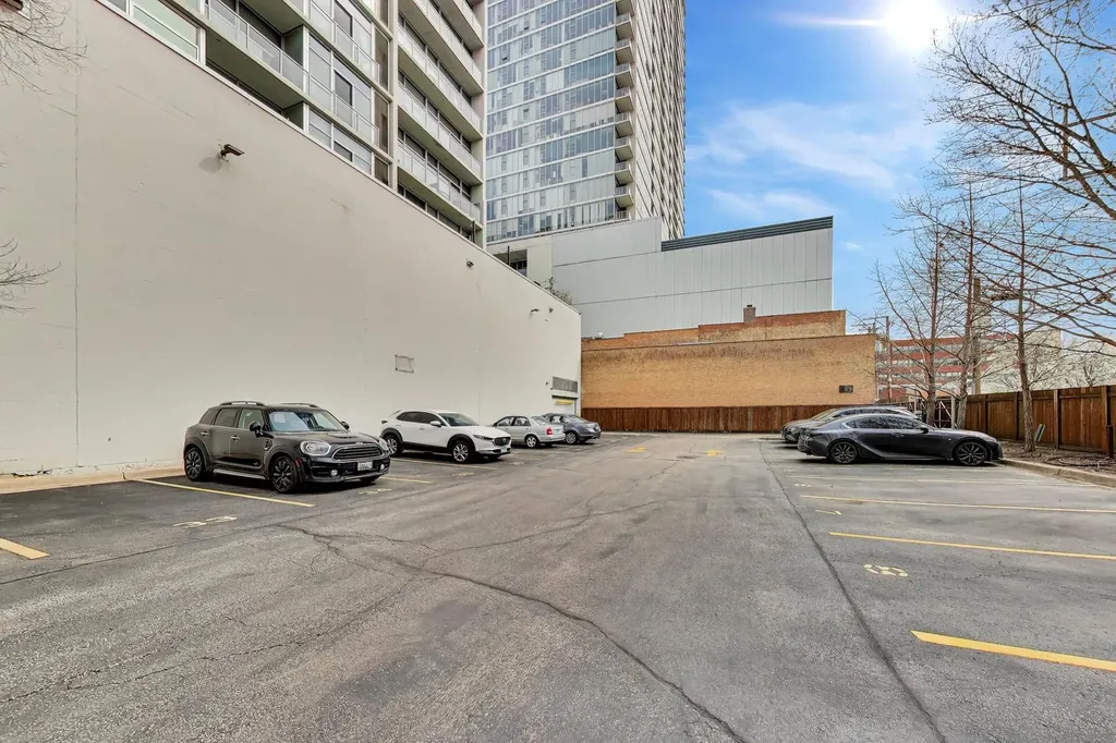 1620 South Michigan Avenue Chicago IL 60616