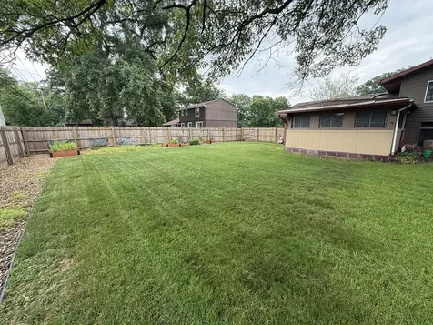 2219 Fiesta Drive Joliet IL 60432