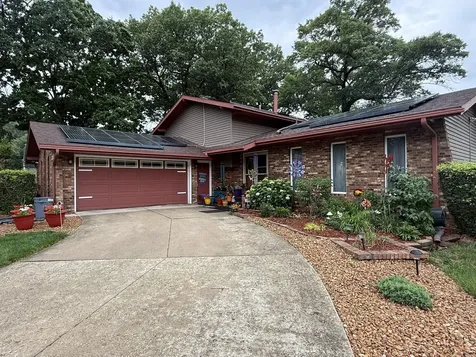 2219 Fiesta Drive Joliet IL 60432