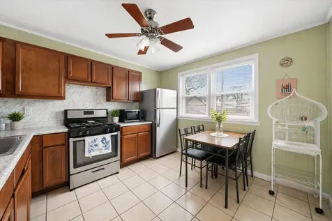33 49TH Avenue Bellwood IL 60104