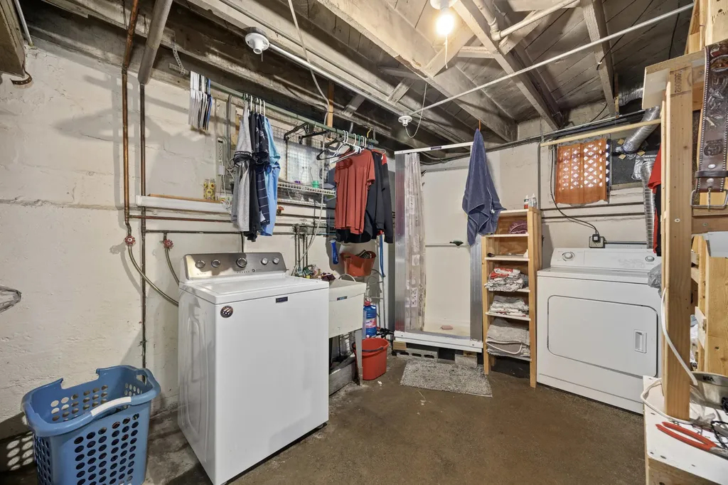 427 Grand Avenue Aurora IL 60506
