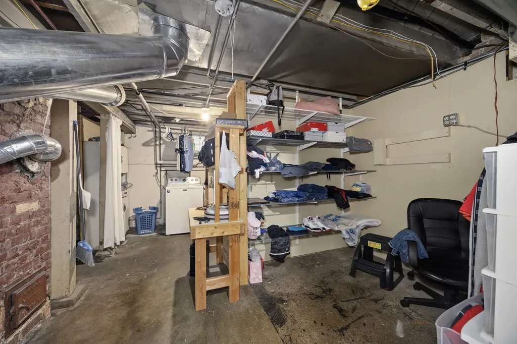 427 Grand Avenue Aurora IL 60506