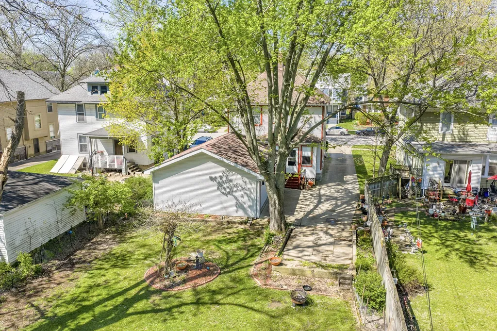 427 Grand Avenue Aurora IL 60506