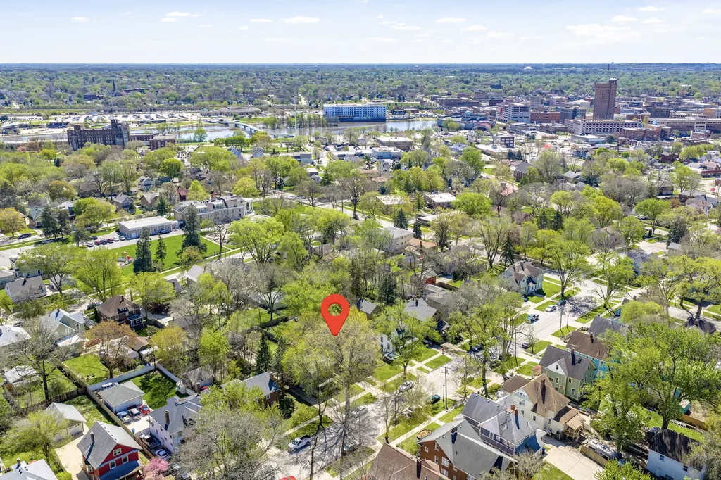 427 Grand Avenue Aurora IL 60506