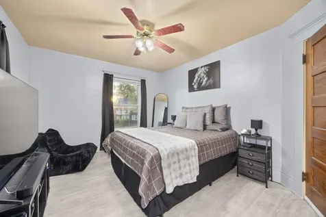 427 Grand Avenue Aurora IL 60506
