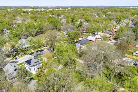 427 Grand Avenue Aurora IL 60506