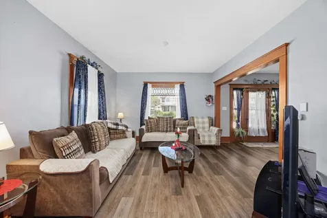 427 Grand Avenue Aurora IL 60506