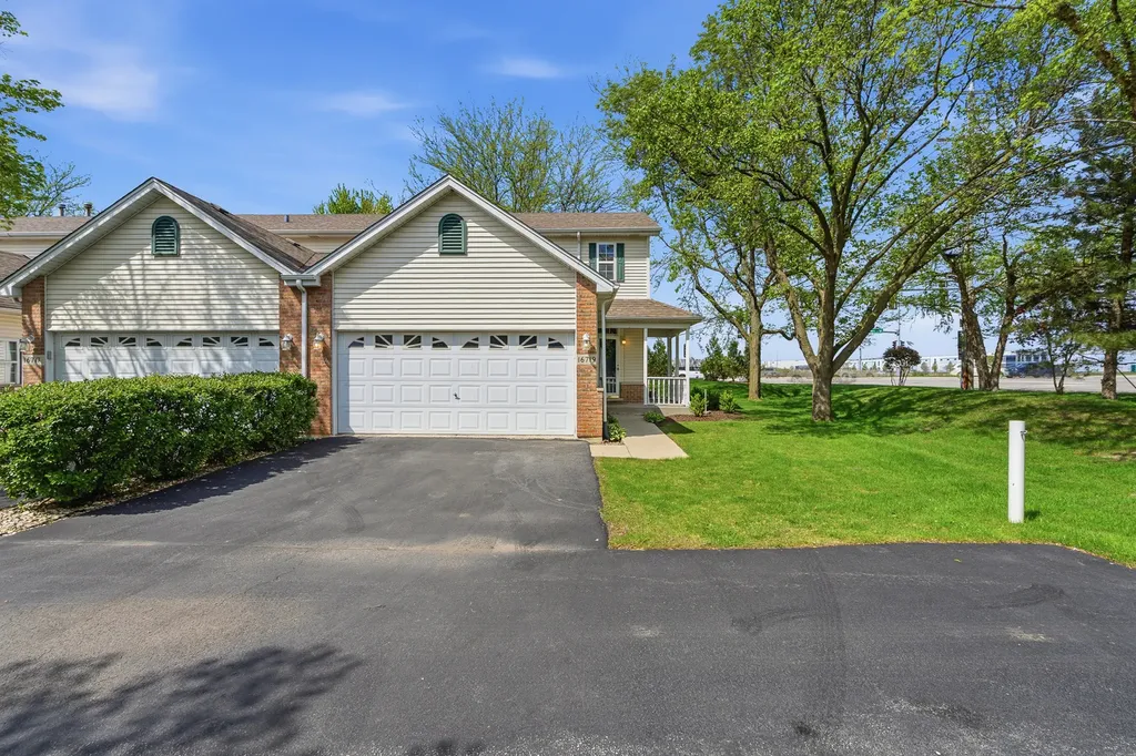16719 South Sunset Ridge Court Lockport IL 60441