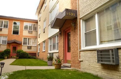 1531 West Sherwin Avenue Chicago IL 60626
