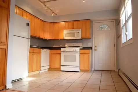 1531 West Sherwin Avenue Chicago IL 60626