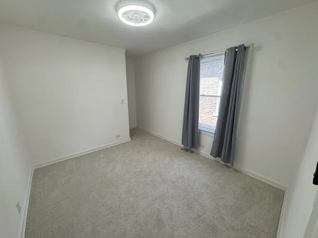 8445 South May Street Chicago IL 60620