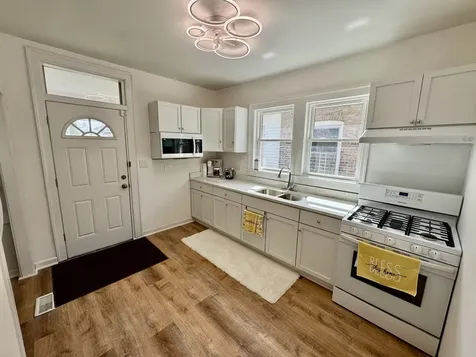 8445 South May Street Chicago IL 60620