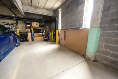2933 North Clybourn Avenue Chicago IL 60618