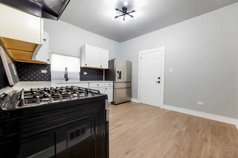 7917 South Ellis Avenue Chicago IL 60619