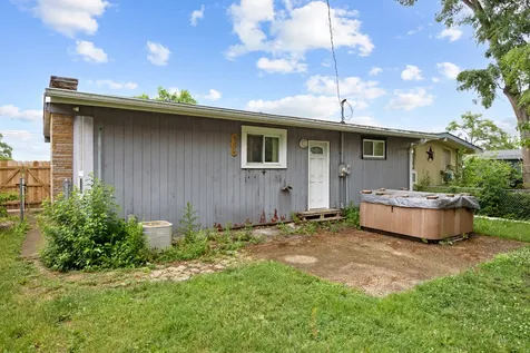 414 East Liberty Street Wauconda IL 60084