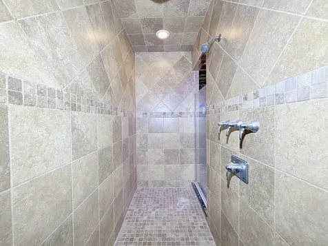 2201 North 77th Avenue Elmwood Park IL 60707