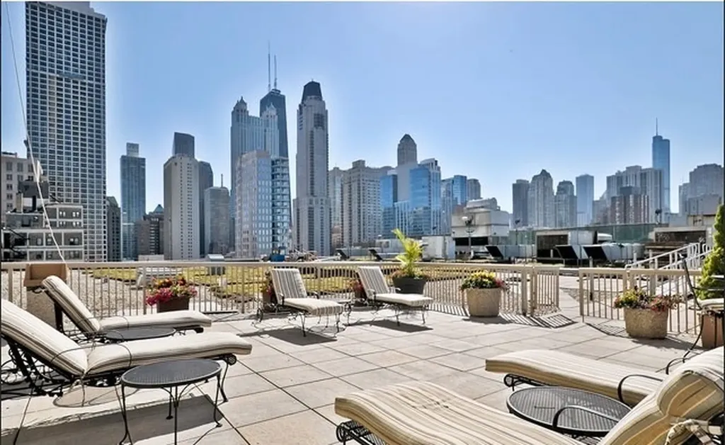 111 West Maple Street Chicago IL 60610