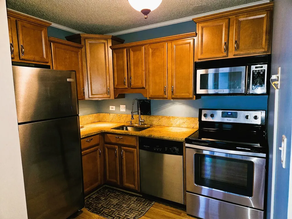 111 West Maple Street Chicago IL 60610