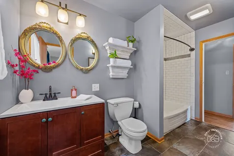 2S545 Lloyd Avenue Lombard IL 60148