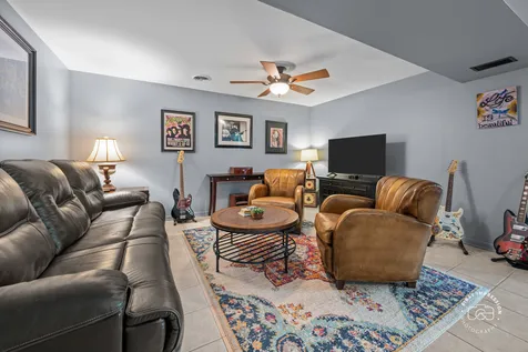 2S545 Lloyd Avenue Lombard IL 60148