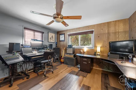 2S545 Lloyd Avenue Lombard IL 60148