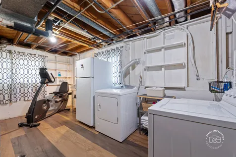 2S545 Lloyd Avenue Lombard IL 60148
