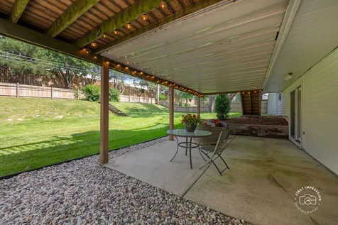 2S545 Lloyd Avenue Lombard IL 60148