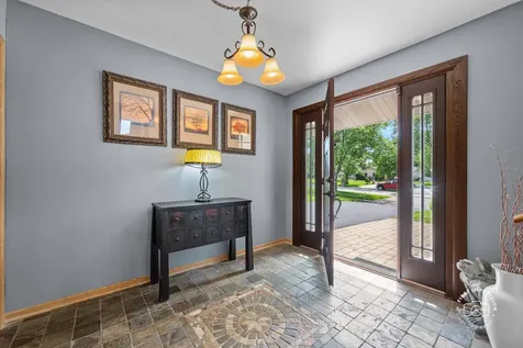 2S545 Lloyd Avenue Lombard IL 60148
