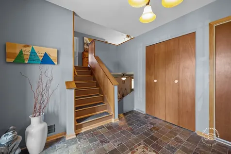 2S545 Lloyd Avenue Lombard IL 60148