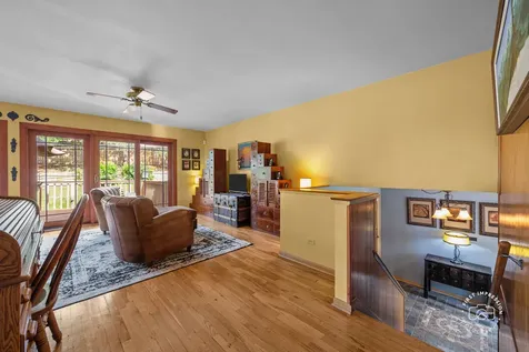 2S545 Lloyd Avenue Lombard IL 60148