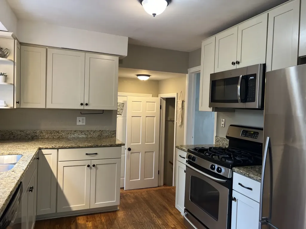 4716 Wolf Road Western Springs IL 60558