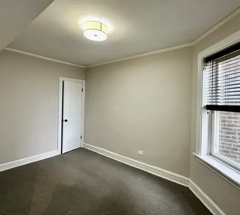 8204 South Exchange Avenue Chicago IL 60617