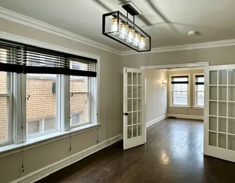 8204 South Exchange Avenue Chicago IL 60617