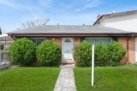 9481 Park Lane Des Plaines IL 60016