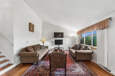 9481 Park Lane Des Plaines IL 60016