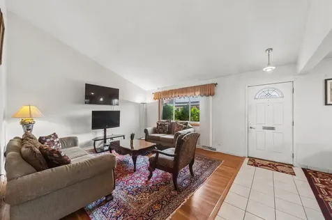 9481 Park Lane Des Plaines IL 60016