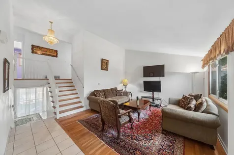 9481 Park Lane Des Plaines IL 60016