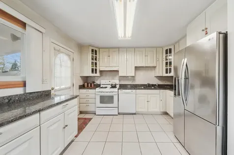 9481 Park Lane Des Plaines IL 60016