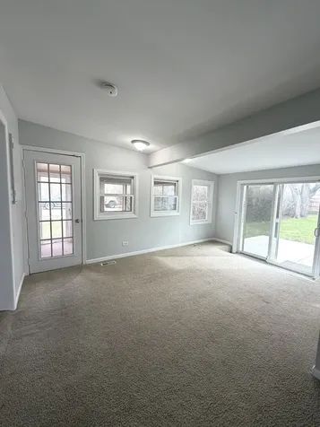 2209 Douglas Avenue Des Plaines IL 60018