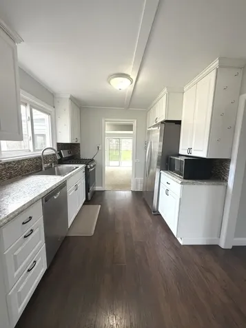 2209 Douglas Avenue Des Plaines IL 60018